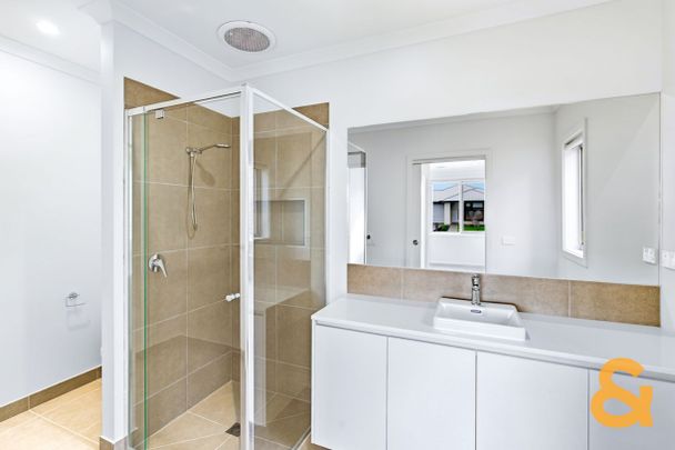 Comfortable Living in Mickleham - Photo 1