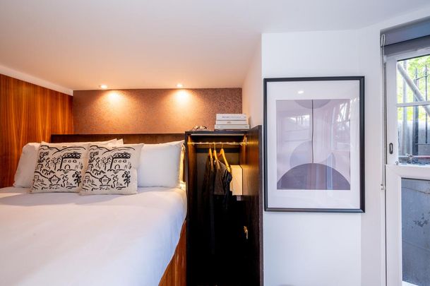 Studio to rent - Photo 1