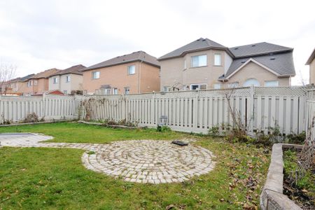 For Lease - 46 Mint Leaf Boulevard, Brampton, Ontario - Photo 3