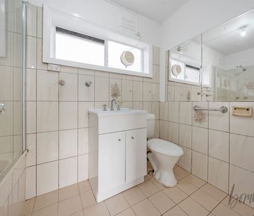 Newly Renovated 1-Bedroom Unit - Photo 2