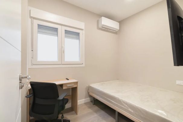 Calle de Tracia, Madrid, Community of Madrid 28037 - Photo 1