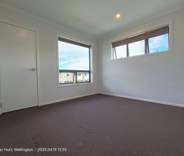 ** Modern 3 Bedrooms two storey with Garage ** - Photo 6