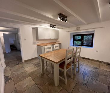 2 bedroom terraced house to rent - Photo 2