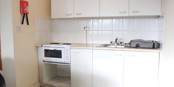 West Road, West Drayton - Photo 3