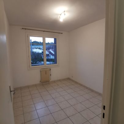 Location Appartement 3 pièces 59m² AIX EN PROVENCE 80ème - Photo 1