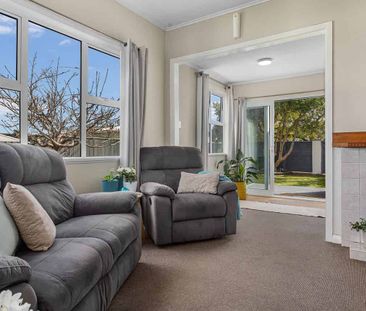 Long-Term Haven in Whakatane - Convenient - Photo 1