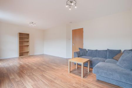 4 bedroom apartment to rent - Photo 3