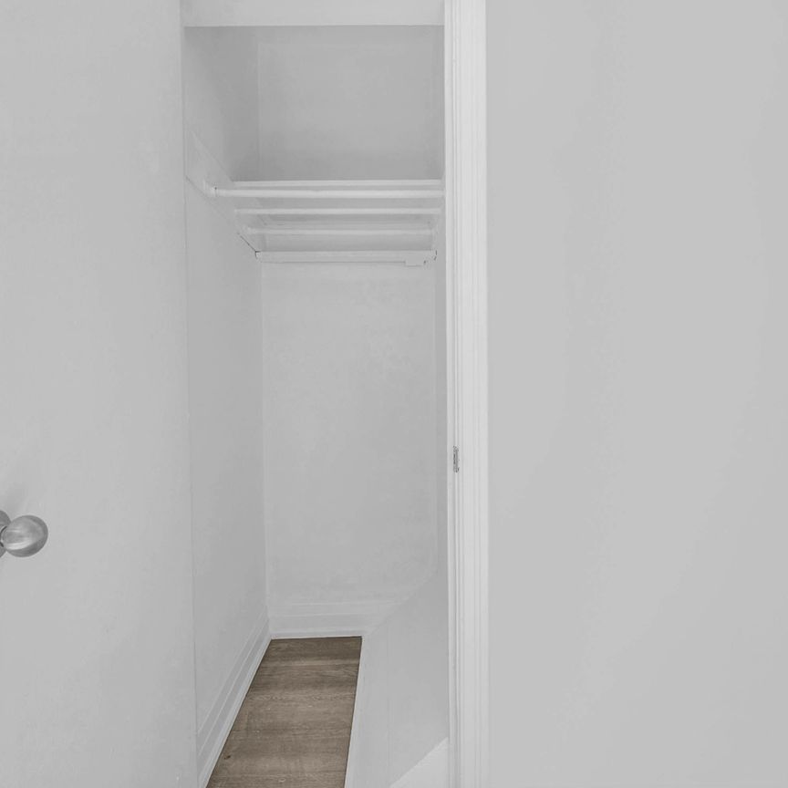 For Lease - 894 Eglinton Avenue Unit# 1, Toronto, Ontario - Photo 1