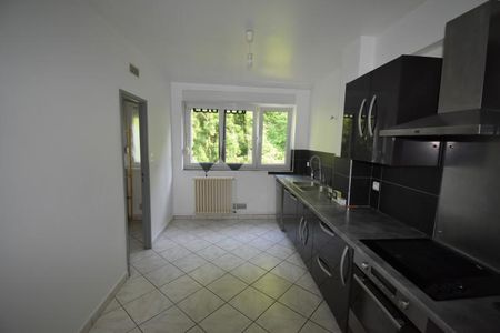 Location Appartement 4 pièces 81m² JOEUF 54240 - Photo 4