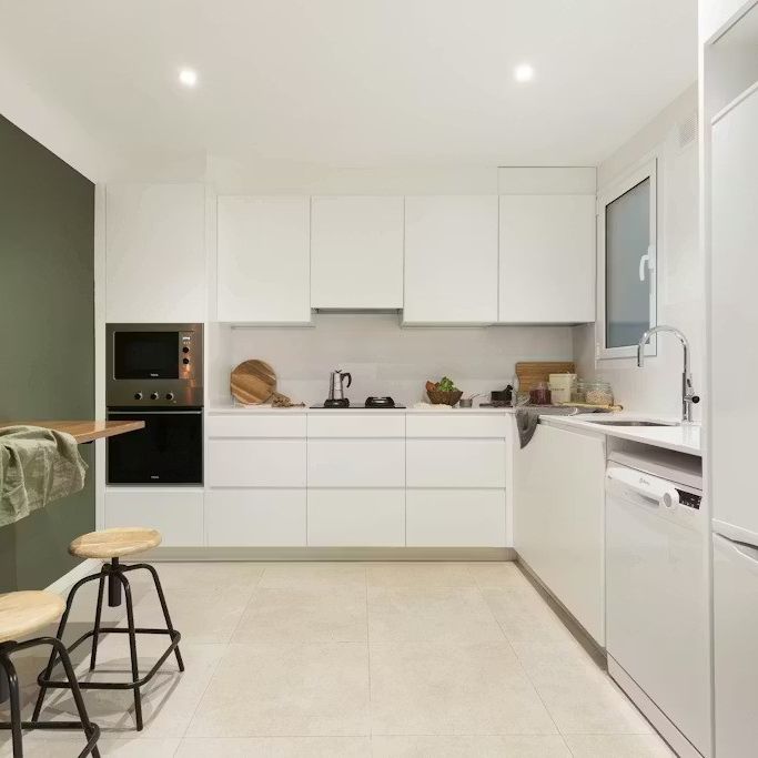 Carrer de Girona, Barcelona, Catalonia 08009 - Photo 1