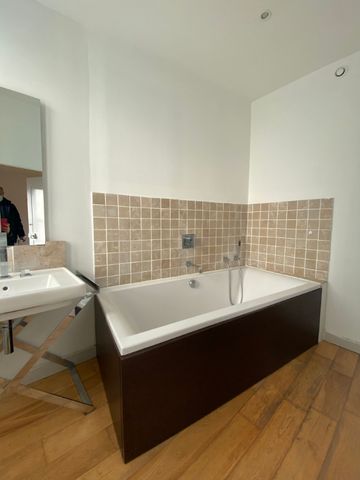 Location Appartement 4 pièces 130m² AIX EN PROVENCE 13100 - Photo 4