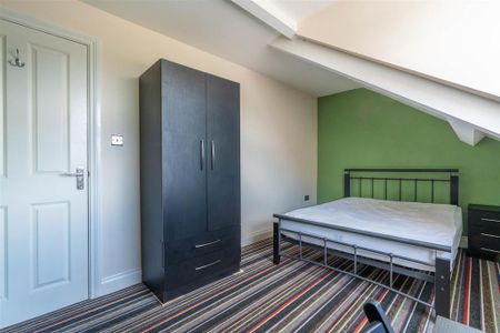 3 bedroom apartment to rent - Photo 5