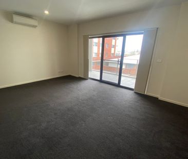 Gorgeous Apartment in Watt St - Photo 1