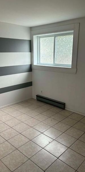Logement petit 3 1/2 chauffé éclairé - Photo 1