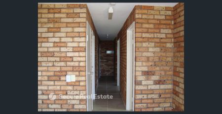 Auchenflower Unit with River & City Views - Photo 2