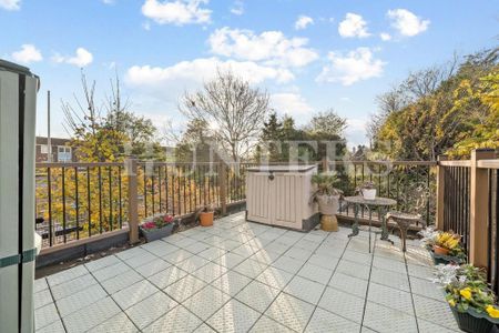 3 bedroom flat to rent - Photo 2