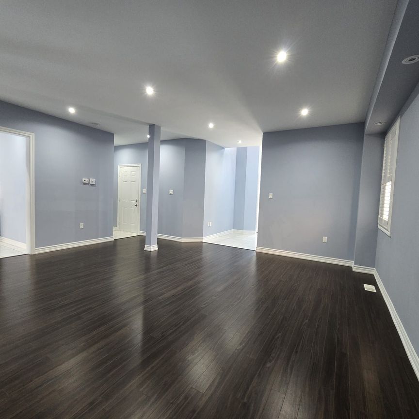 For Lease - 66 Hopkins Crescent, Bradford West Gwillimbury, Ontario - Photo 1