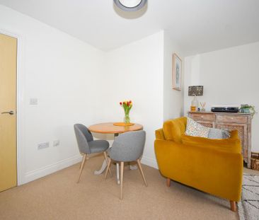 2 bedroom apartment to rent - Photo 3