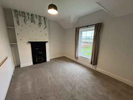 2 bedroom semi-detached house to rent - Photo 4