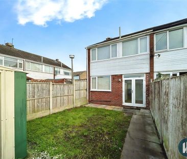 3 bedroom end of terrace house to rent - Photo 1