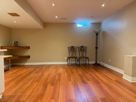 For Lease - 5630 Longboat Avenue, Mississauga, Ontario - Photo 1
