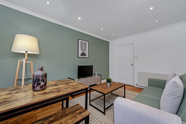2 Bed Flat, Victoria Chambers, EC2A - Photo 1