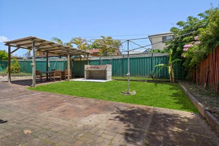 Apply Now - Century 21 &vert; the Paramount Group - Photo 5