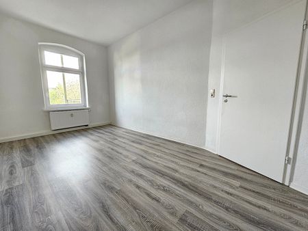 Schöne helle 3-Zimmer Wohnung mit Balkon - Foto 4