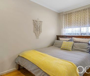 Open the Door To Stylish Living in a Prime Ascot Park Location - Photo 2