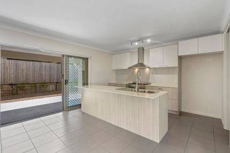 New Executive Residence at Rochedale - Photo 4