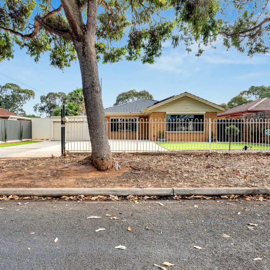 15 Walnut Avenue, Parafield Gardens SA 5107 - House For Rent - $650 | Domain - Photo 1