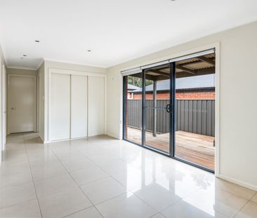 Easy-Care Townhouse - Photo 2