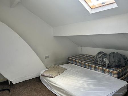 4 bedroom terraced house to rent - Photo 4