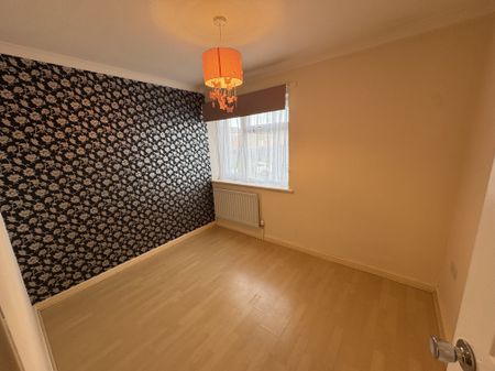 Heighams, Harlow - Photo 5