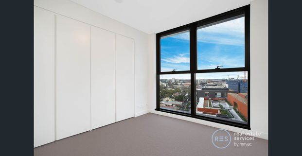 Stylish High Level 2-Bedroom Apartment in Green Square - Photo 1