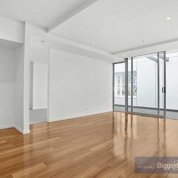 Inner-City Sophistication with Space and Style - Photo 1