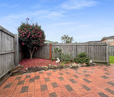 2 Bedroom townhouse located in the heart of Toukley! - Photo 5