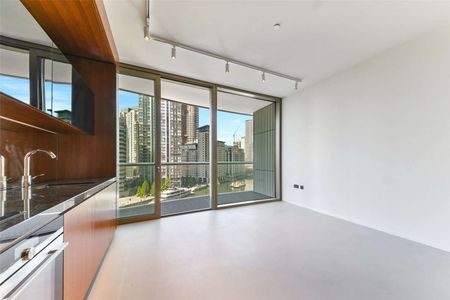 Beautiful studio apartment in this highly sought after development. - Photo 4