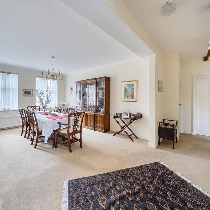 4 bedroom detached house to rent - Photo 1