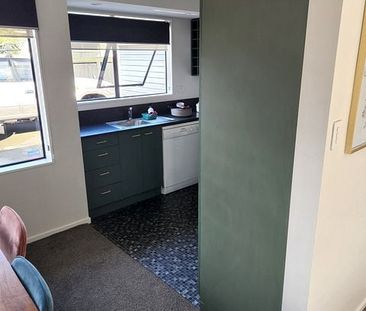 Charming 3BR Mairehau w/ Garden - Photo 2