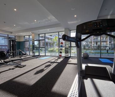 Spacious 1 Bedroom with Generous Sized Bedroom and Extra Large Park... - Photo 2