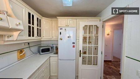 2 room luxury Apartment for rent in La Condomina, Valencia - Photo 5