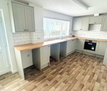 3 bedroom property to rent - Photo 1