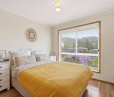 Immaculate & Modern Unit! - Photo 4