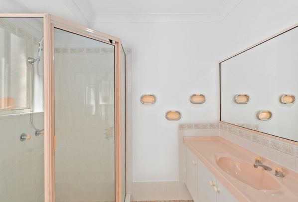 Spacious Family Home - Photo 1