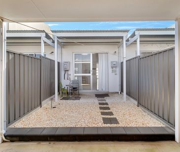 Trendy Town House In Great Location! - Photo 3