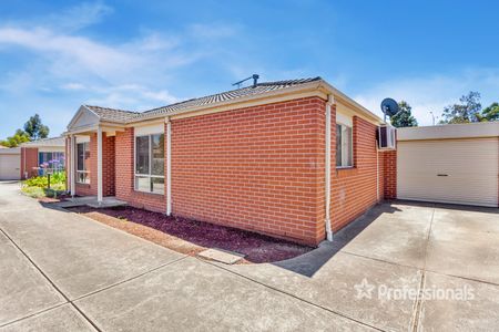 23/52 Latham Street, Werribee VIC 3030 - Photo 4