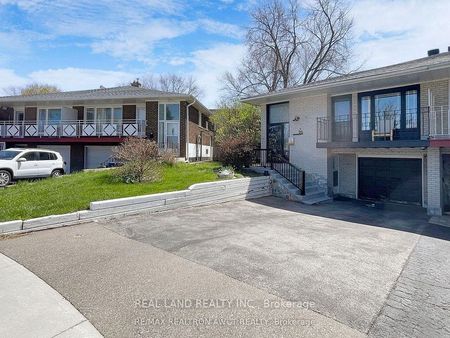 For Lease - 26 Greyhound Drive, Toronto, Ontario - Photo 3