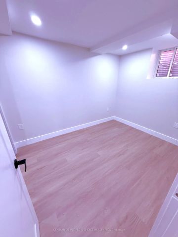 851 Audley Road S #BSMT - Photo 2