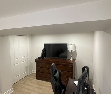 For Lease - 29 Pakenham Drive, Toronto, Ontario - Photo 2